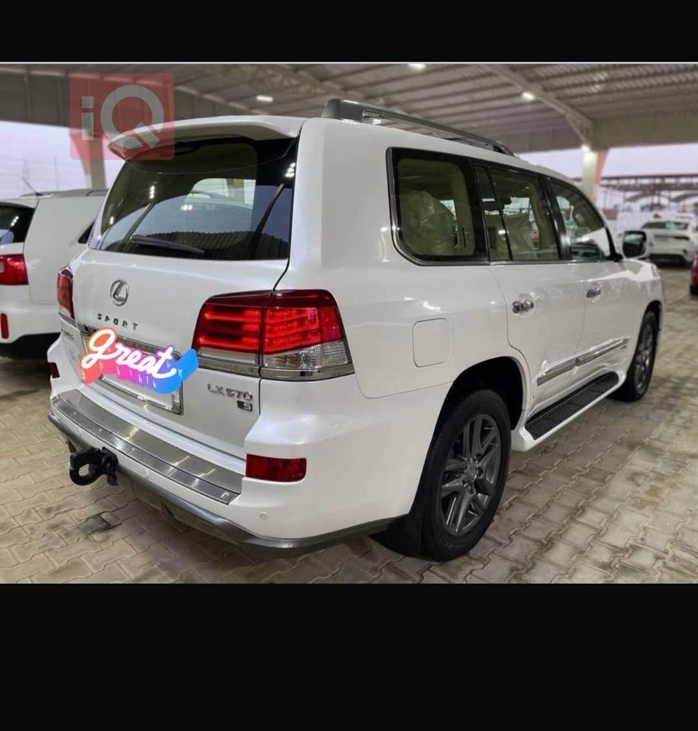 Lexus LX